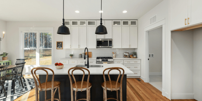Northern Michigan kitchen remodeling project with large layout and island