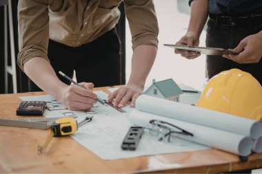 Lansing Michigan deck builders reviewing design plans