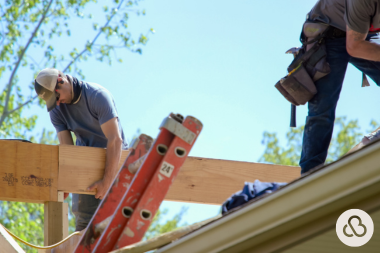 best qualities to look for in a home addition builder contractors installing roofing custom built michigan